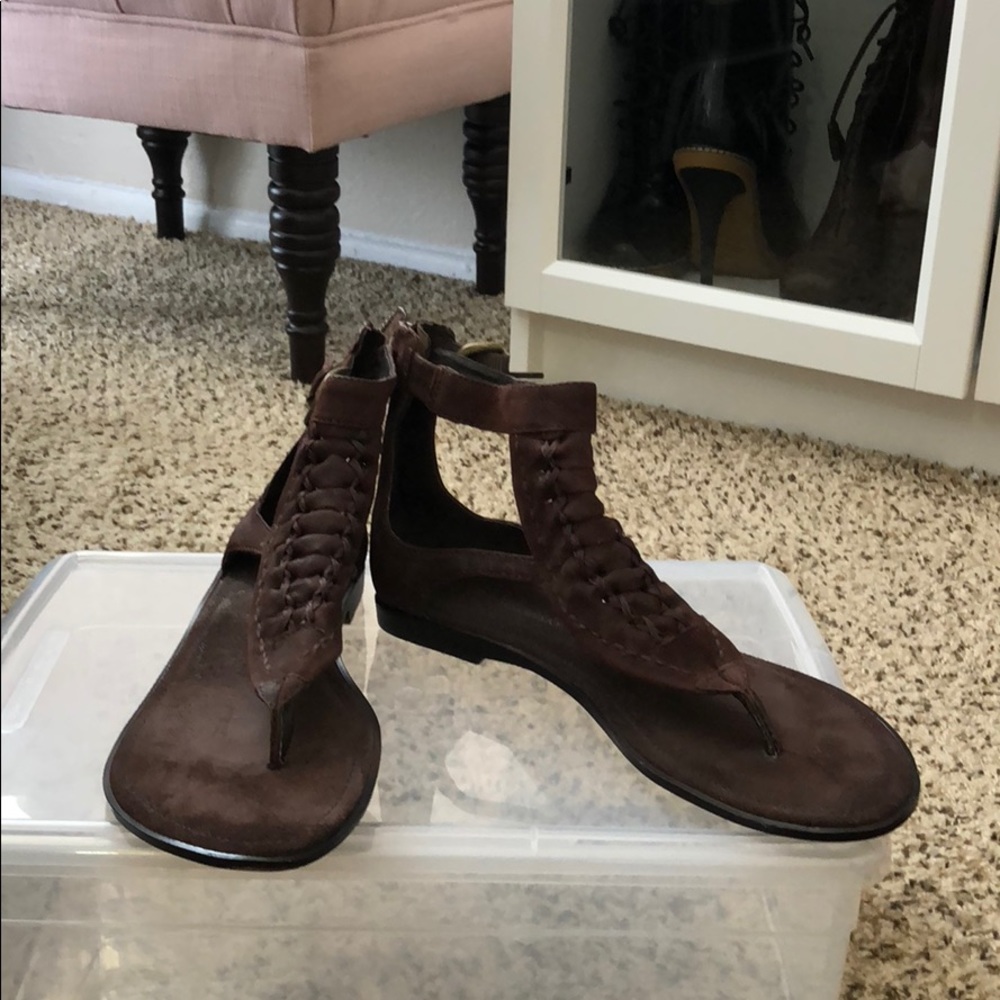 B. Makowsky Sandals Sz9.5